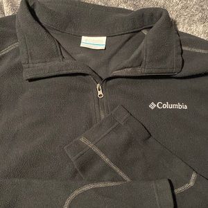 Women’s black Columbia half zip size XL
